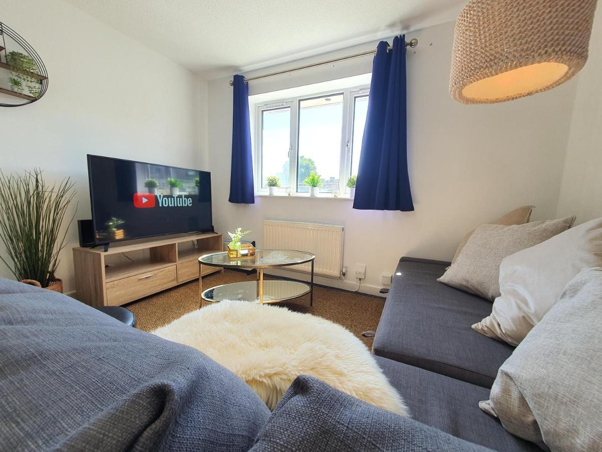 Thesiger Court Apartments - Free Private Parking - By Property Promise 카디프 외부 사진