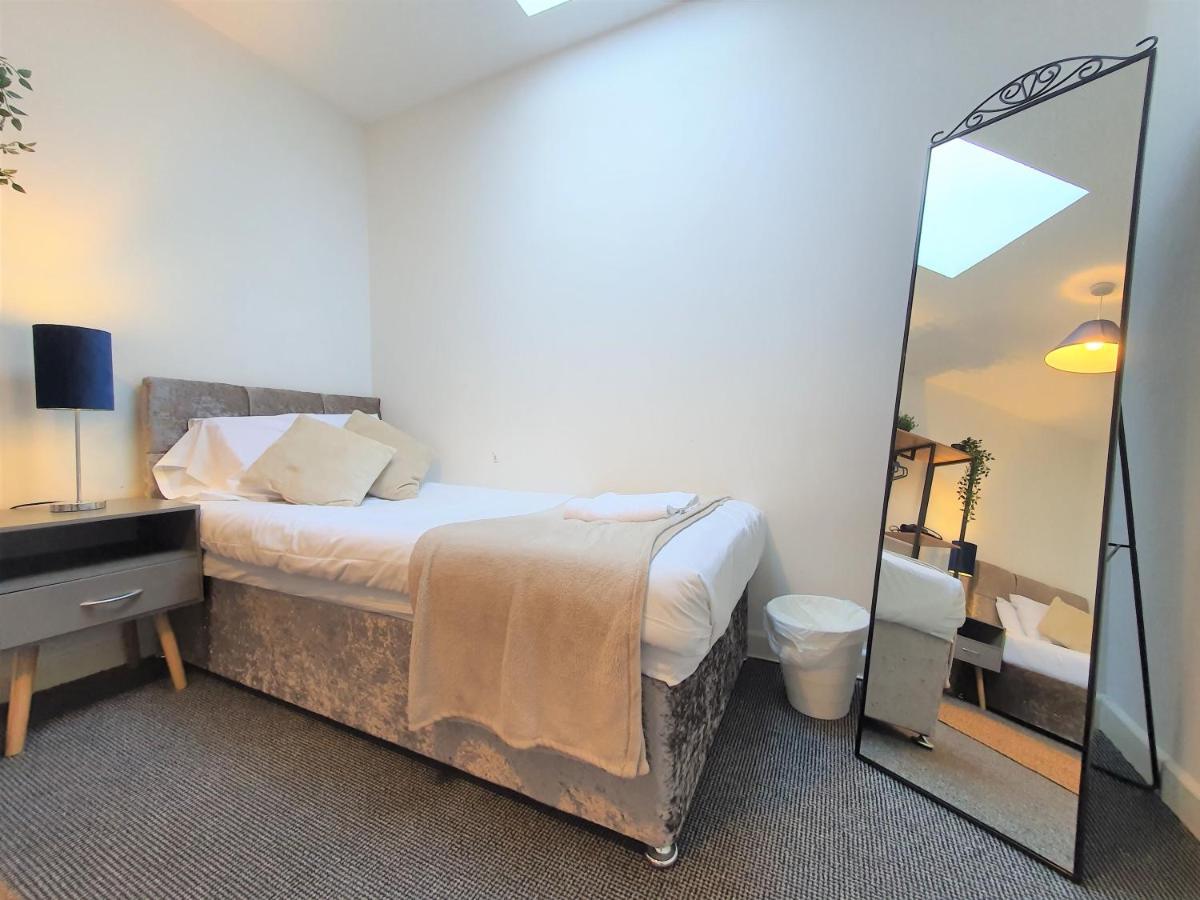Thesiger Court Apartments - Free Private Parking - By Property Promise 카디프 외부 사진